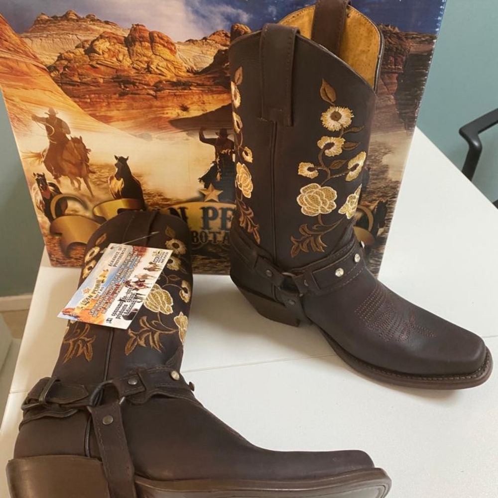 Women's Authentic Cowboy Boots